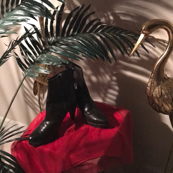 Brown size 10 ankle boots upper leather - Picture 3 of 7